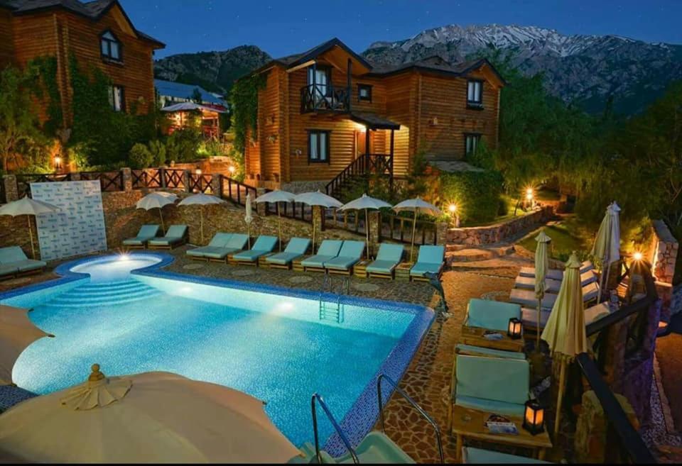 Boutigue Hotel Nebesa Chimgan Esterno foto